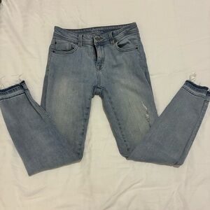 Zara Light Blue Denim Jeans with Yellow Button Size 4 Casual